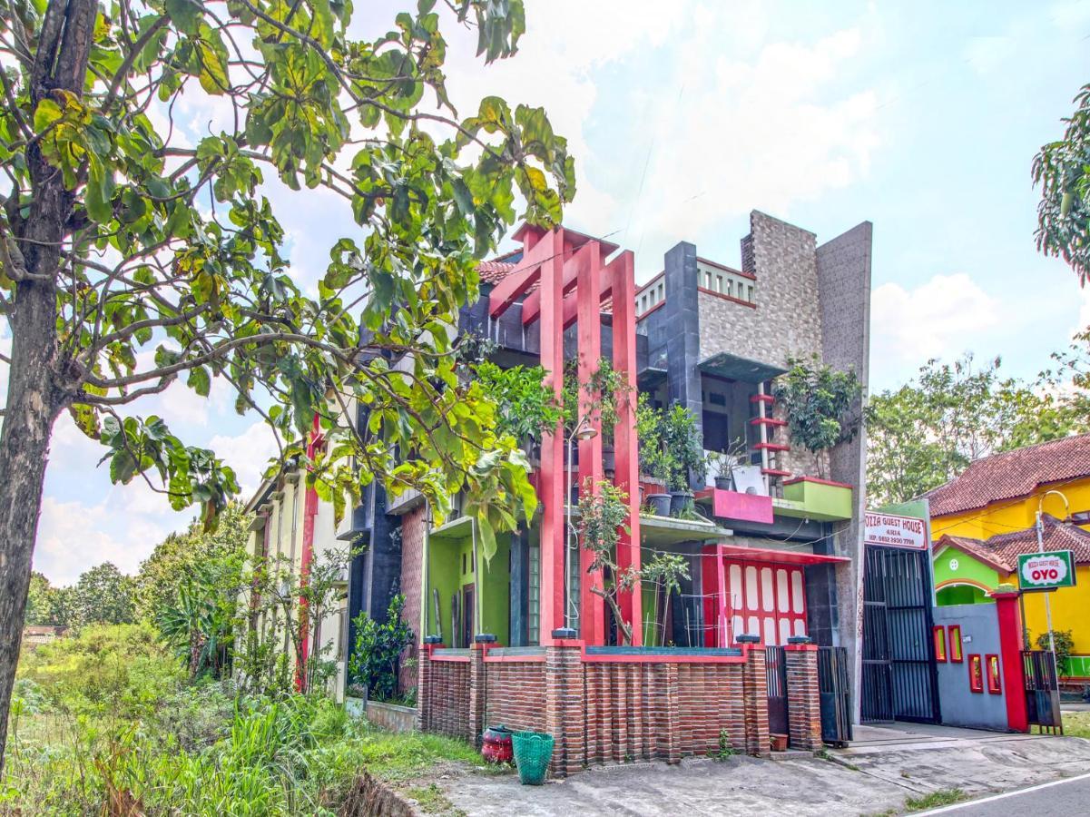 Capital O 91690 Moza Guest House Klaten Eksteriør billede