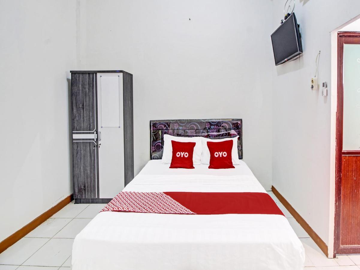 Capital O 91690 Moza Guest House Klaten Eksteriør billede