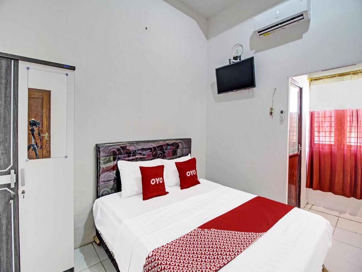 Capital O 91690 Moza Guest House Klaten Eksteriør billede
